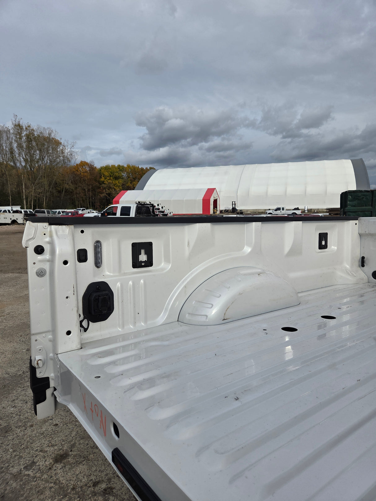2017-2022 Ford Super Duty F350 F450 F550 8' Dually Bed - Pearl White