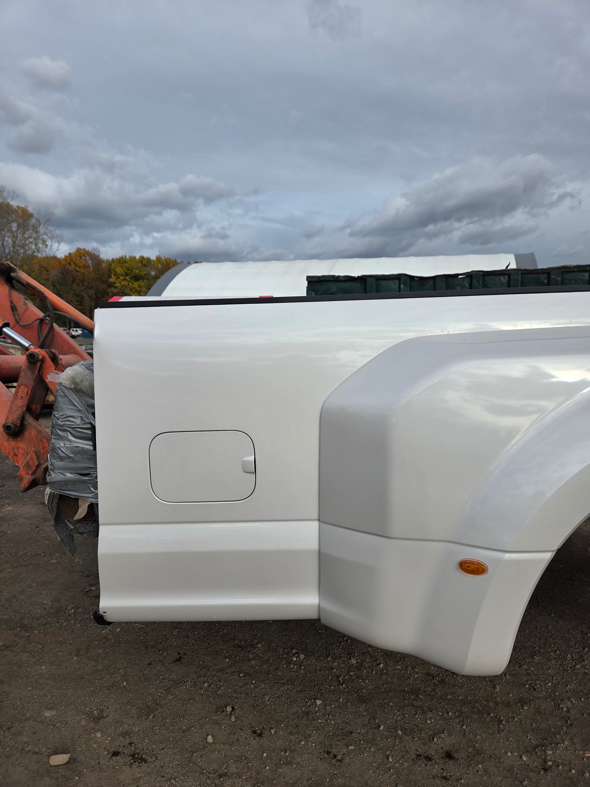 2017-2022 Ford Super Duty F350 F450 F550 8' Dually Bed - Pearl White