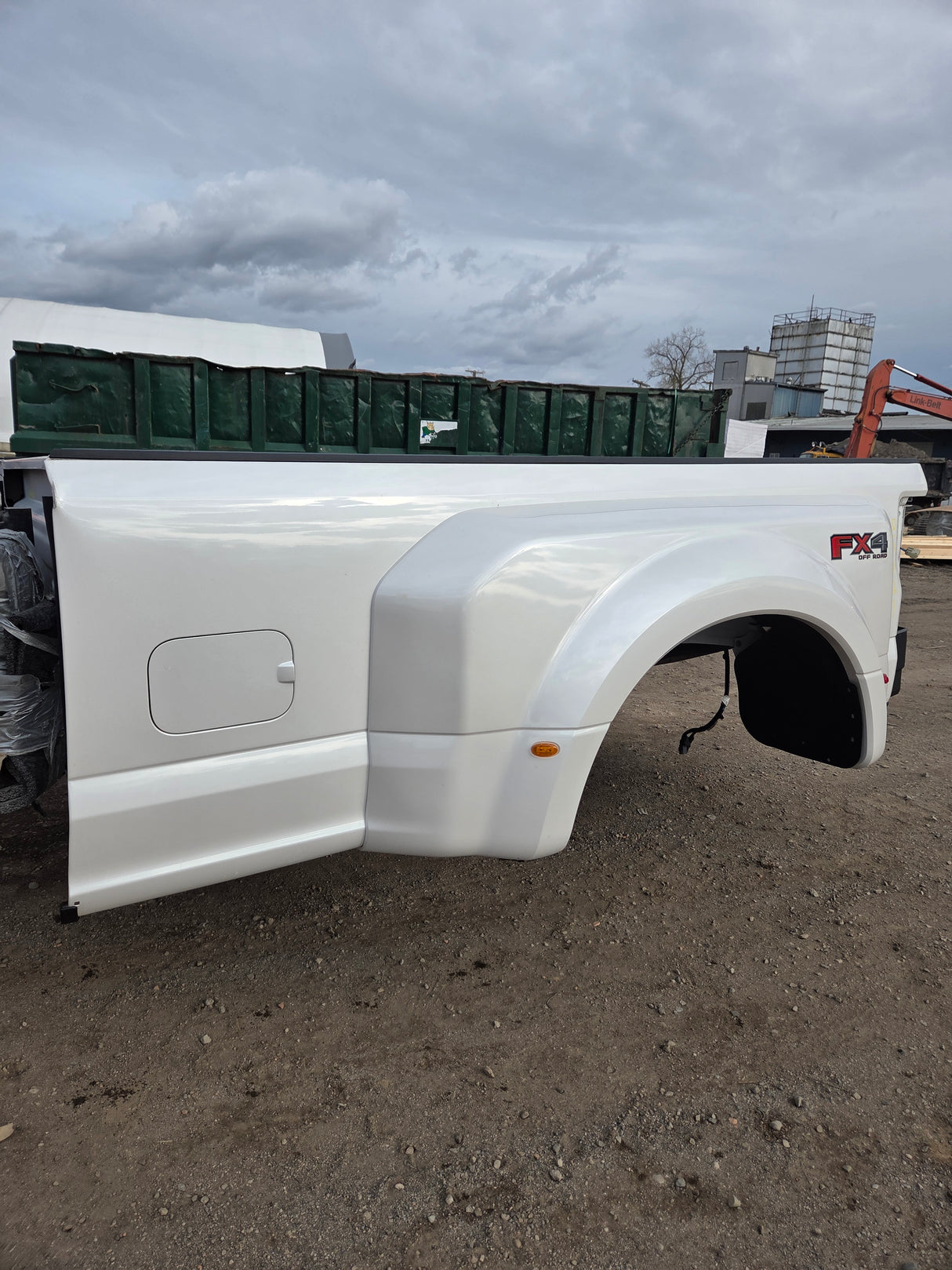 2017-2022 Ford Super Duty F350 F450 F550 8' Dually Bed - Pearl White