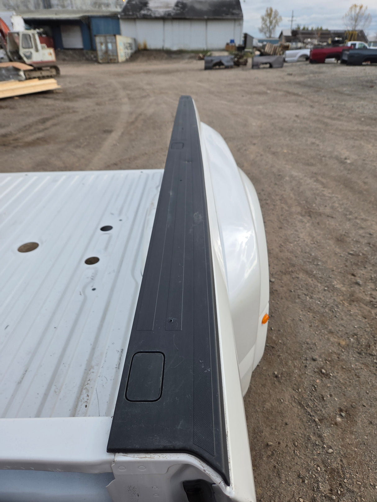 2017-2022 Ford Super Duty F350 F450 F550 8' Dually Bed - Pearl White