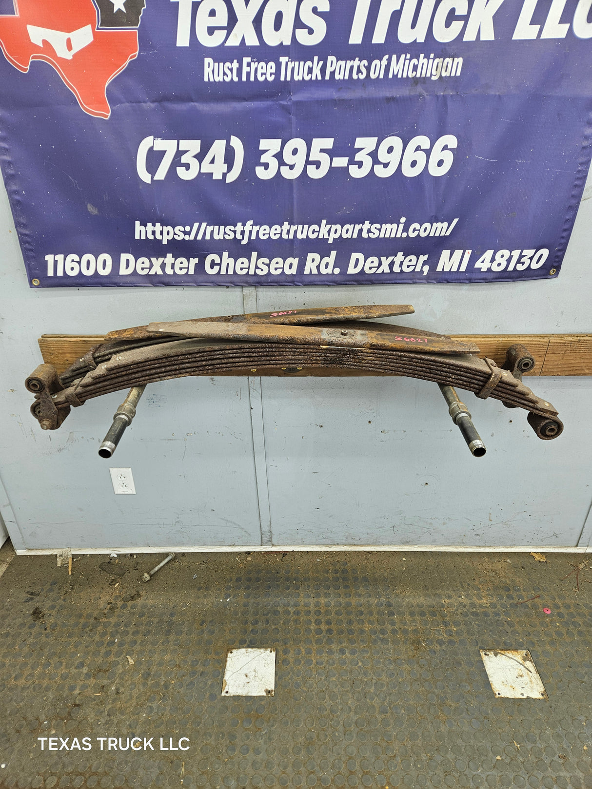 1999-2007 Ford F250 F350 Super Duty Rear Leaf Springs - Pair