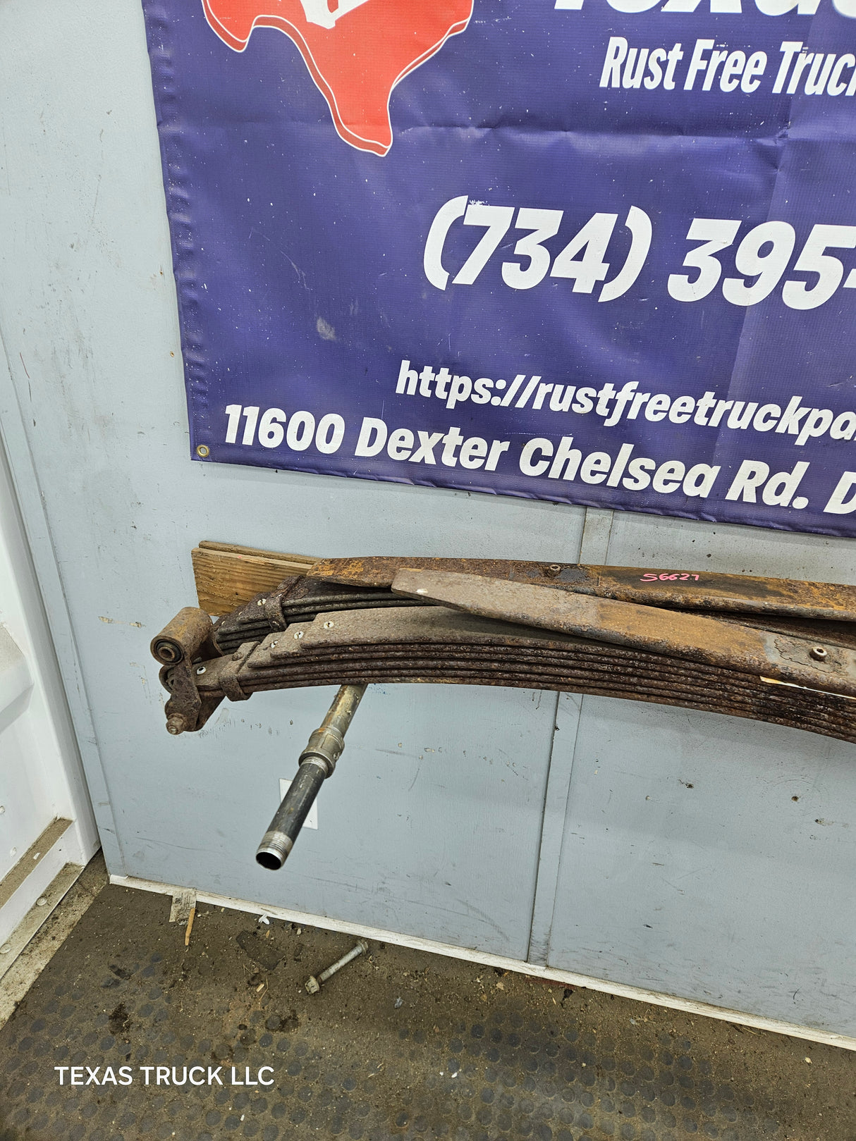 1999-2007 Ford F250 F350 Super Duty Rear Leaf Springs - Pair