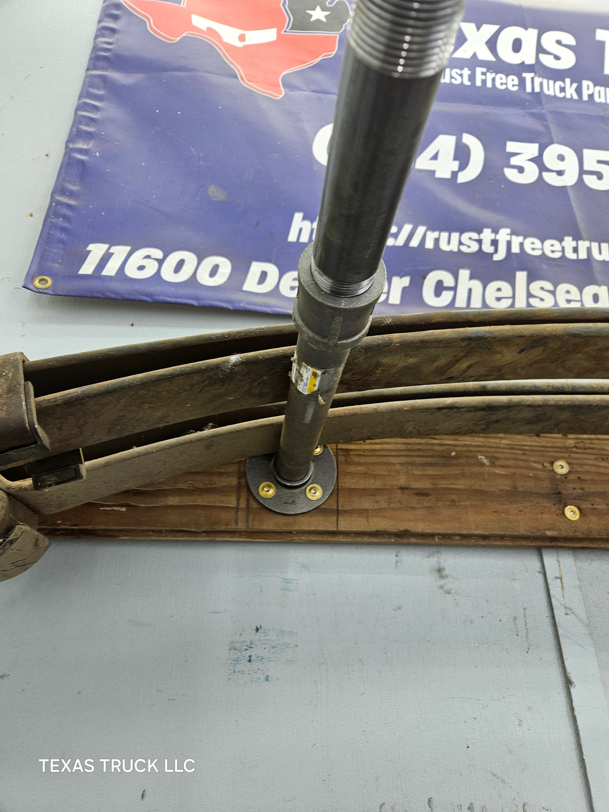 1999-2004 Ford F250 F350 Super Duty Excursion Front Leaf Springs - Pair
