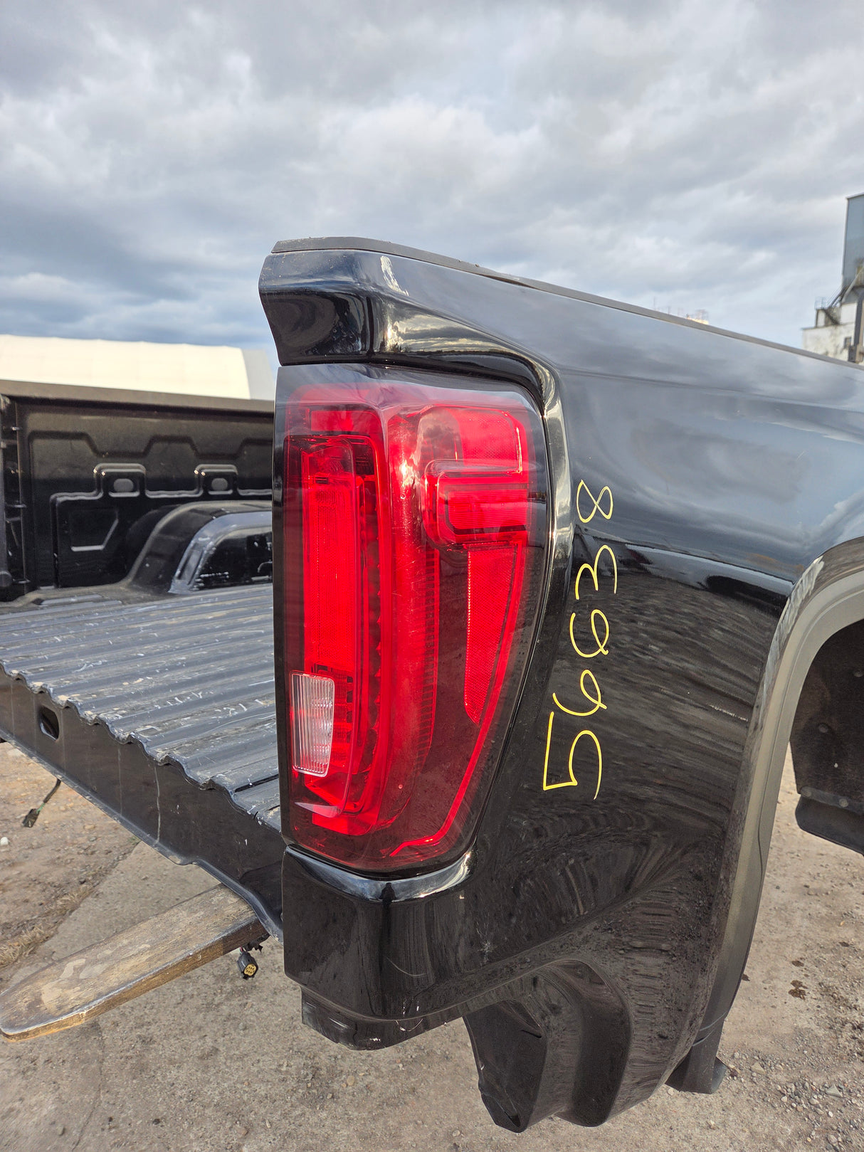 2019-2023 GMC Sierra 1500 5' 9" Short Truck Bed
