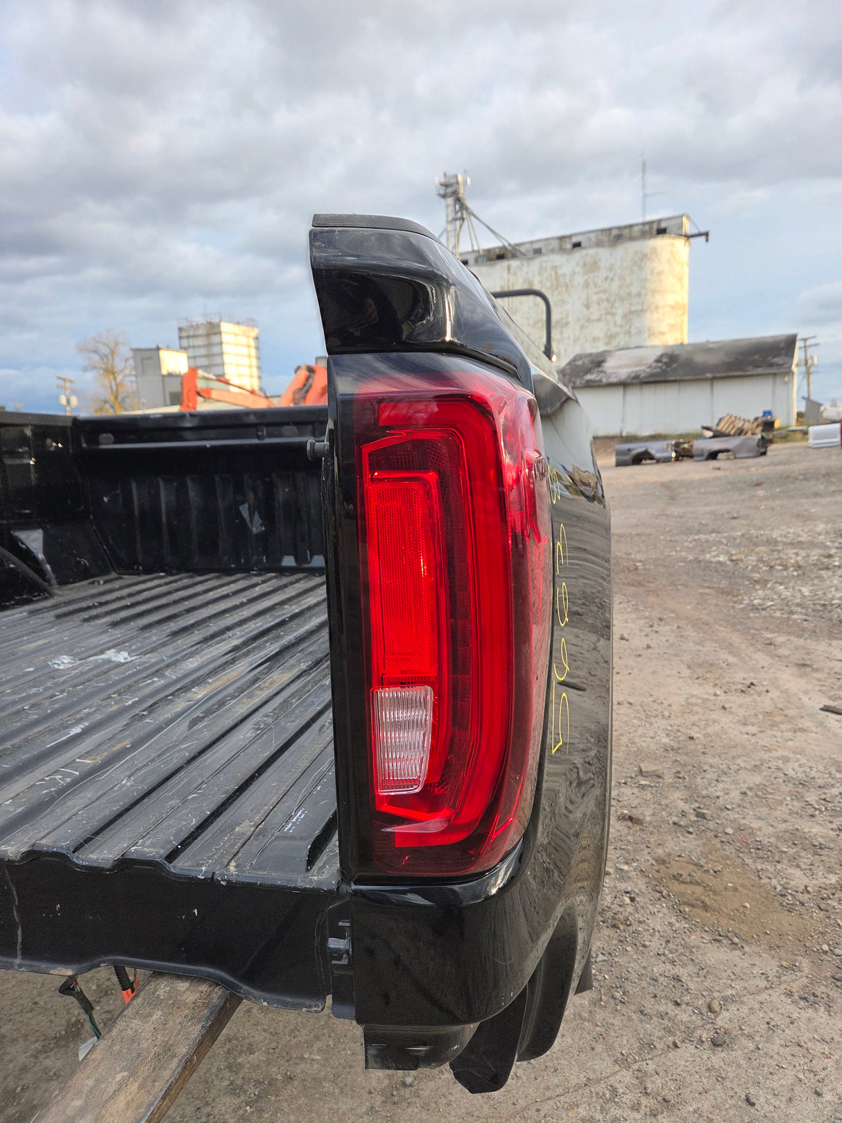 2019-2023 GMC Sierra 1500 5' 9" Short Truck Bed