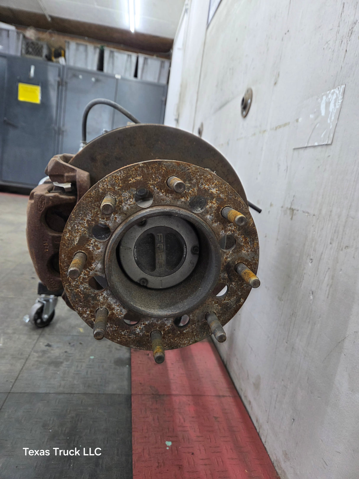 2011-2012 Ford Super Duty F350 Dually Front Axle 3.73 Gear Ratio 8 Lug