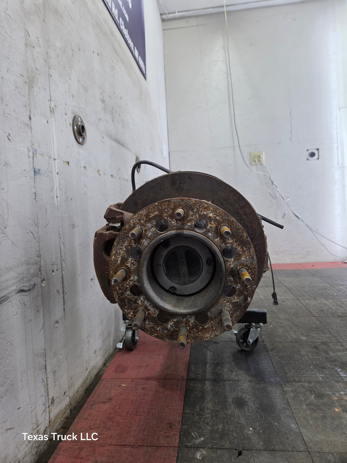 2011-2012 Ford Super Duty F350 Dually Front Axle 3.73 Gear Ratio 8 Lug