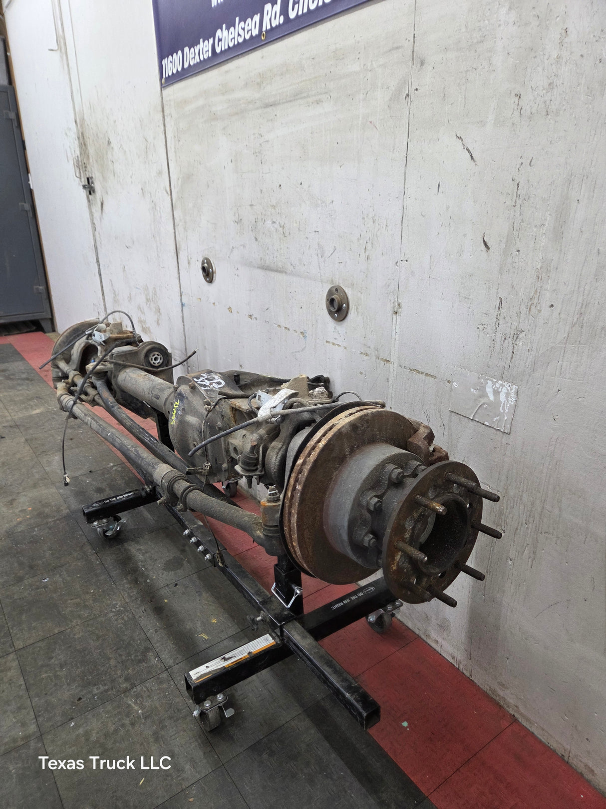 2011-2012 Ford Super Duty F350 Dually Front Axle 3.73 Gear Ratio 8 Lug