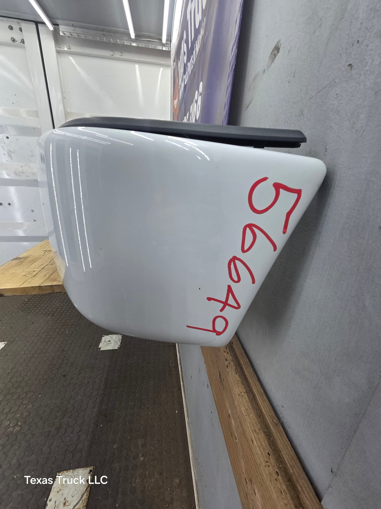 2008-2010 Ford Super Duty Front Bumper F250 F350 - Oxford White