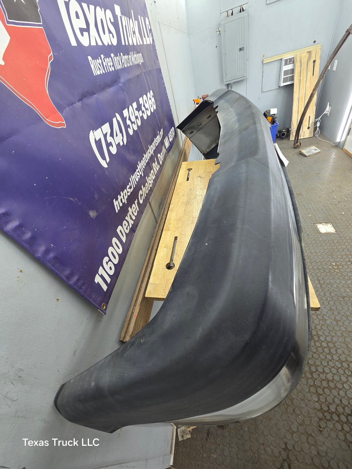 2003-2007 Chevrolet Silverado 2500HD 3500HD 'Cateye' Front Bumper