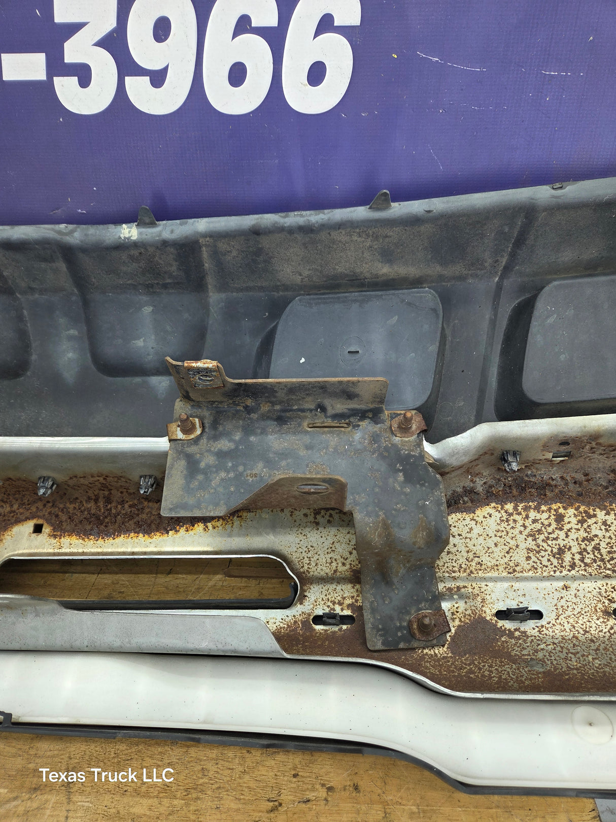 2003-2007 Chevrolet Silverado 2500HD 3500HD 'Cateye' Front Bumper