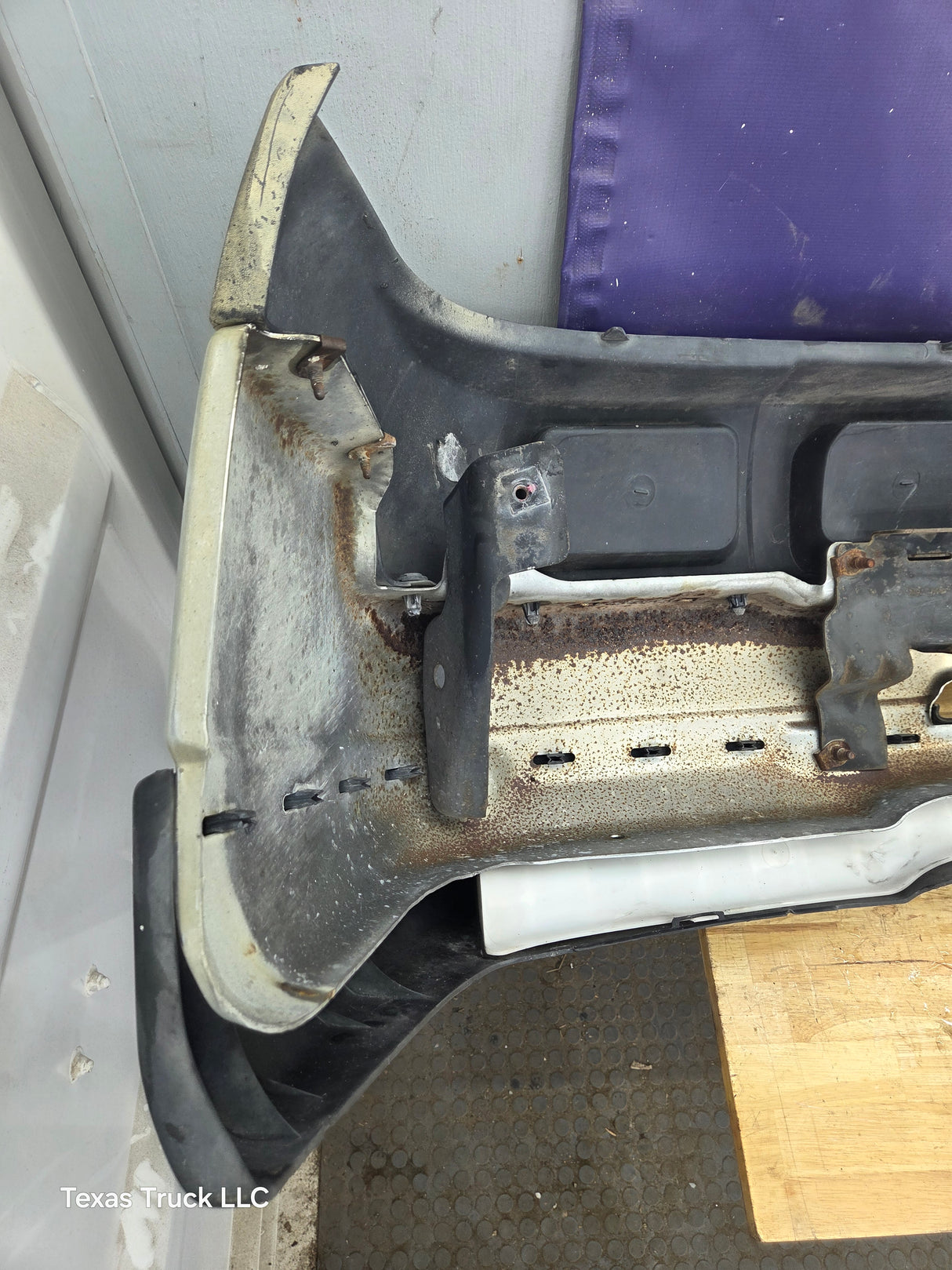 2003-2007 Chevrolet Silverado 2500HD 3500HD 'Cateye' Front Bumper