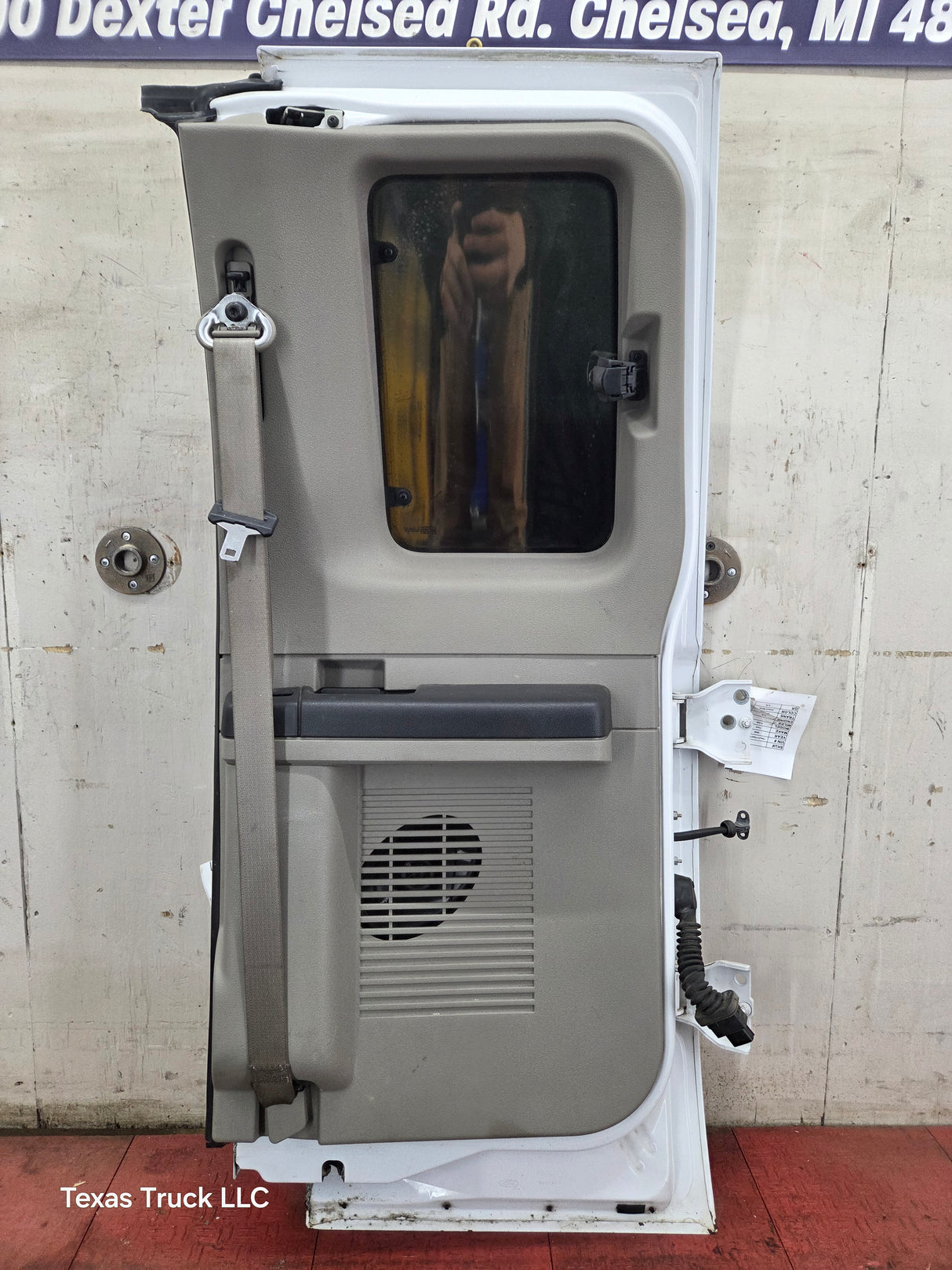 2008-2016 Ford Super Duty F250 F350 F450 F550 RH Extended Cab Passenger Side Rear Door - Oxford White