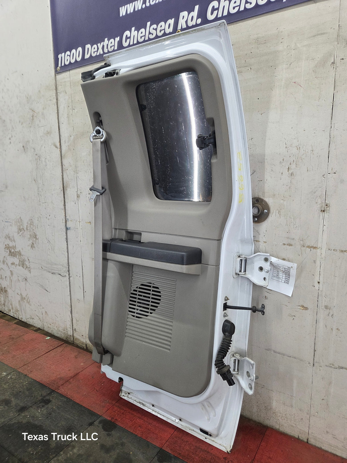 2008-2016 Ford Super Duty F250 F350 F450 F550 RH Extended Cab Passenger Side Rear Door - Oxford White