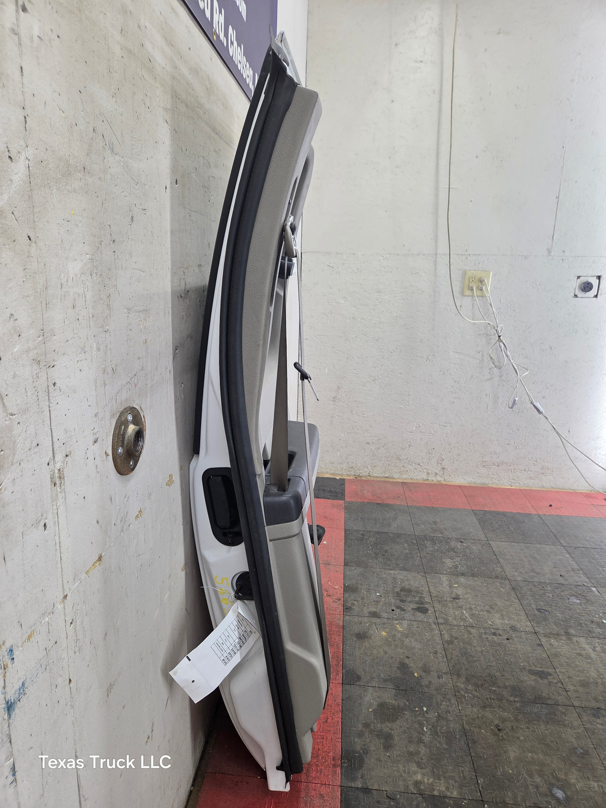 2008-2016 Ford Super Duty F250 F350 F450 F550 RH Extended Cab Passenger Side Rear Door - Oxford White