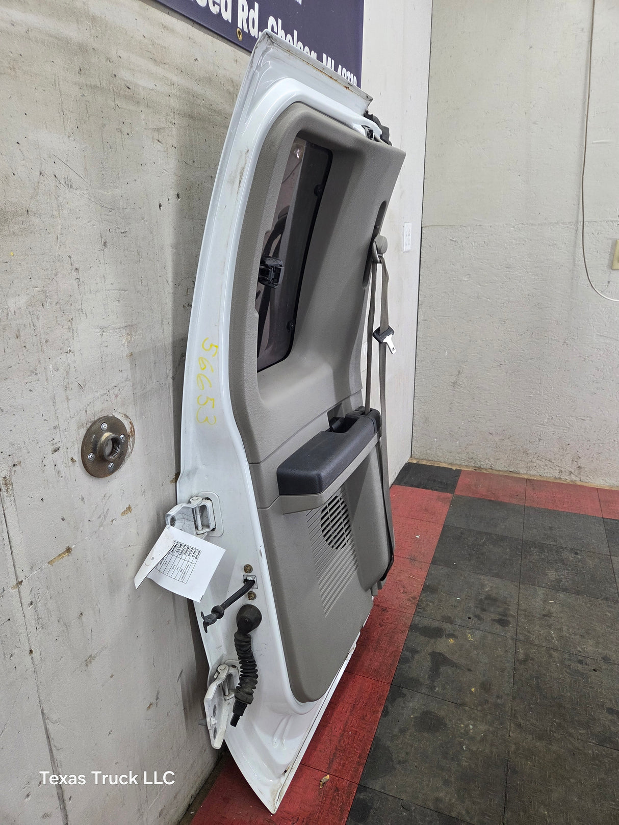 2008-2016 Ford Super Duty F250 F350 F450 F550 LH Extended Cab Driver Side Rear Door - Oxford White