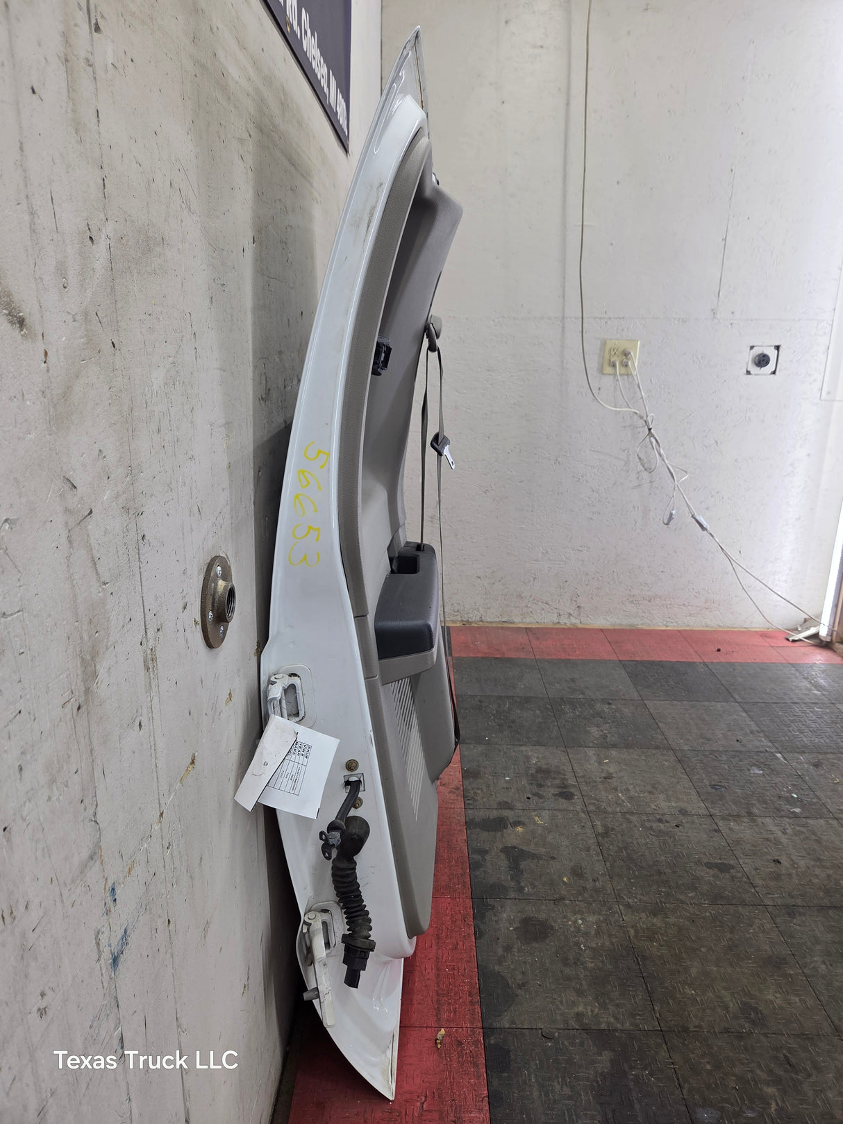 2008-2016 Ford Super Duty F250 F350 F450 F550 LH Extended Cab Driver Side Rear Door - Oxford White