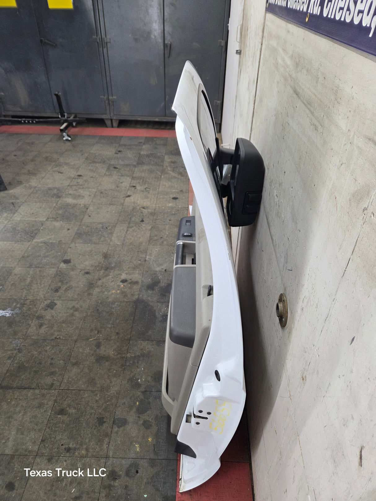 1999-2011 Ford Super Duty Front Passenger Side Door F250 F350 F450 F550 - Oxford White
