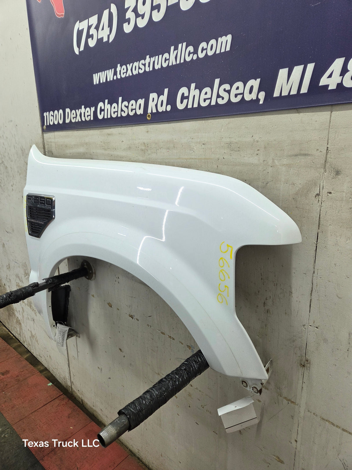 2008-2010 Ford Super Duty F250 F350 RH Passenger Side Fender - Oxford White