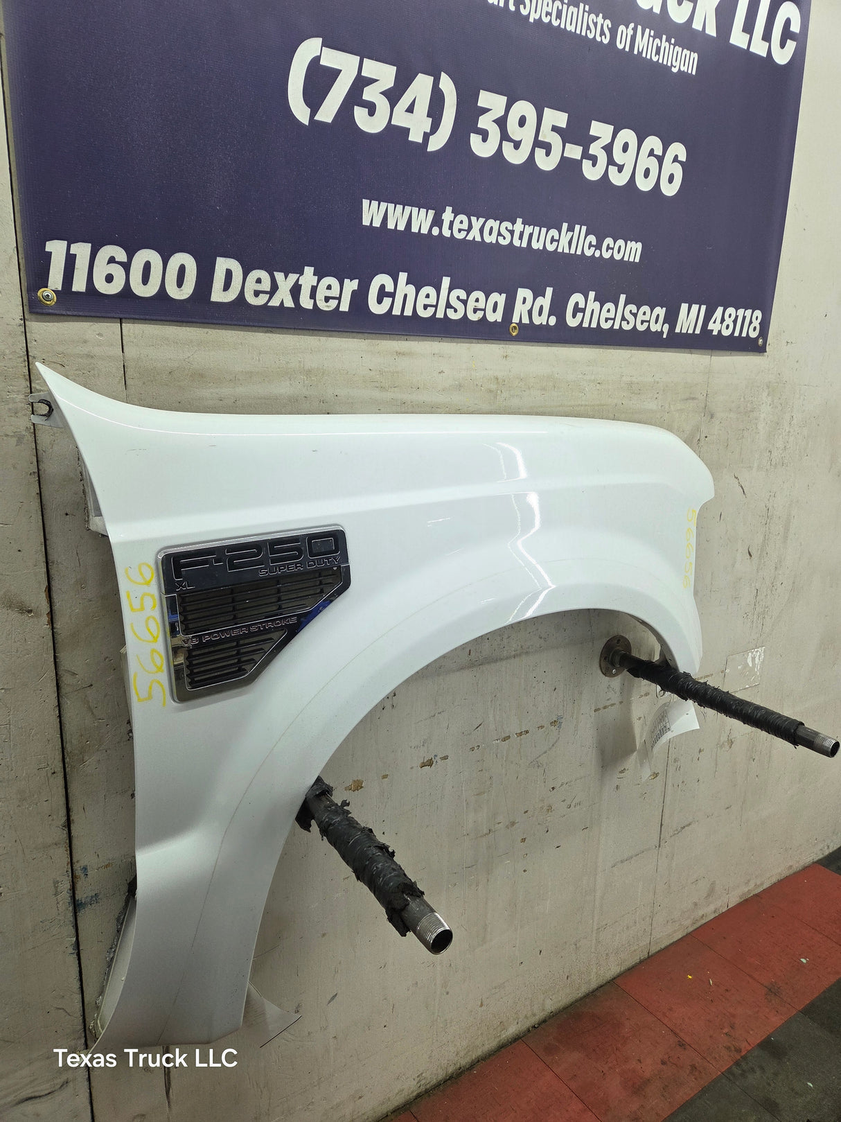 2008-2010 Ford Super Duty F250 F350 RH Passenger Side Fender - Oxford White