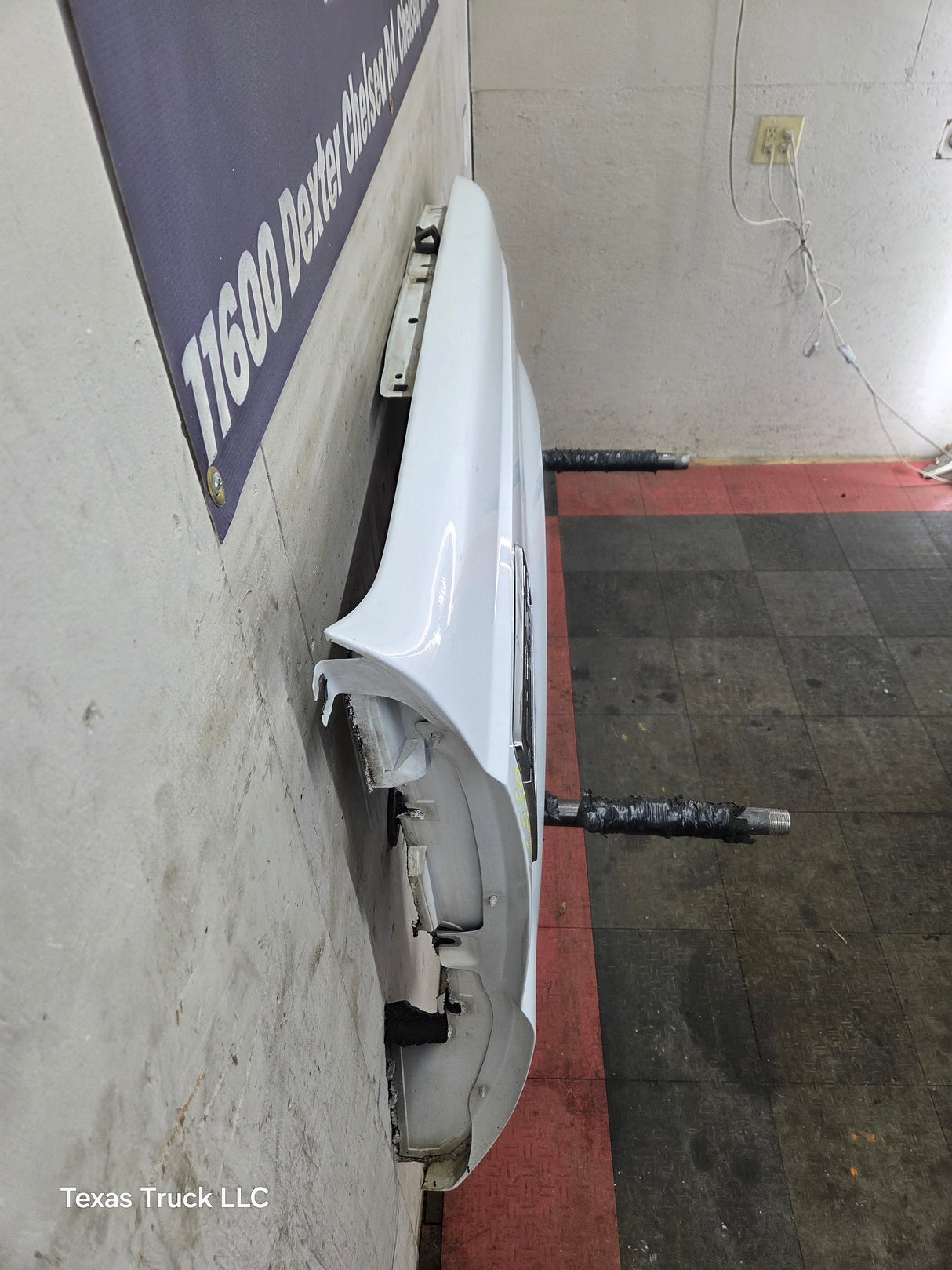 2008-2010 Ford Super Duty F250 F350 RH Passenger Side Fender - Oxford White