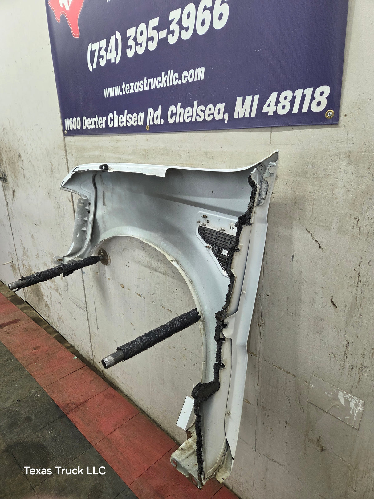 2008-2010 Ford Super Duty F250 F350 RH Passenger Side Fender - Oxford White