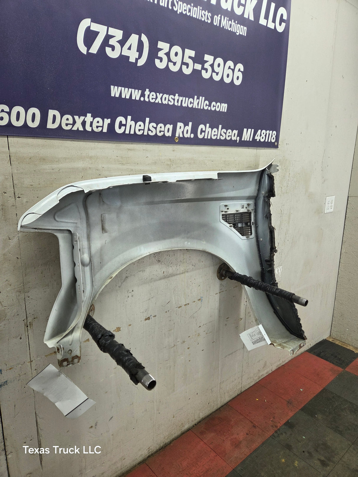 2008-2010 Ford Super Duty F250 F350 RH Passenger Side Fender - Oxford White