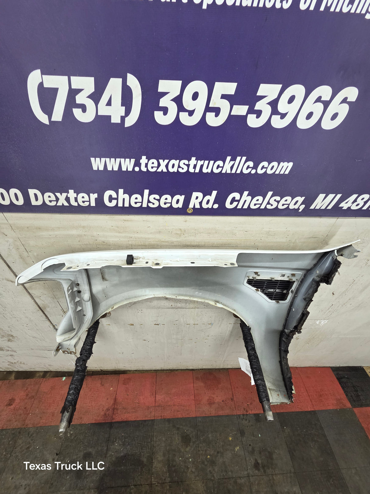 2008-2010 Ford Super Duty F250 F350 RH Passenger Side Fender - Oxford White