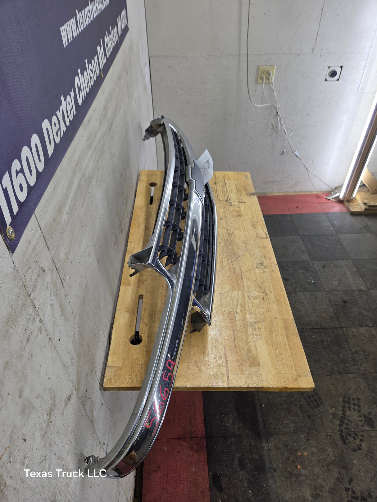 1999-2002 Chevrolet Silverado 1500 2500 3500 Grill OEM