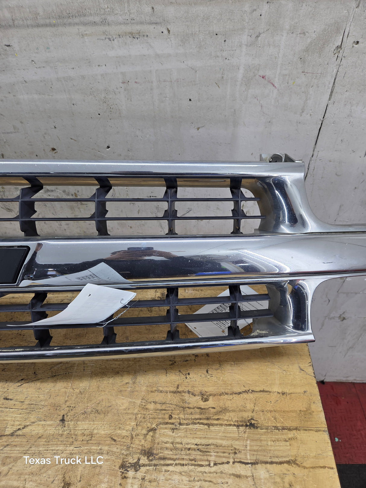 1999-2002 Chevrolet Silverado 1500 2500 3500 Grill OEM