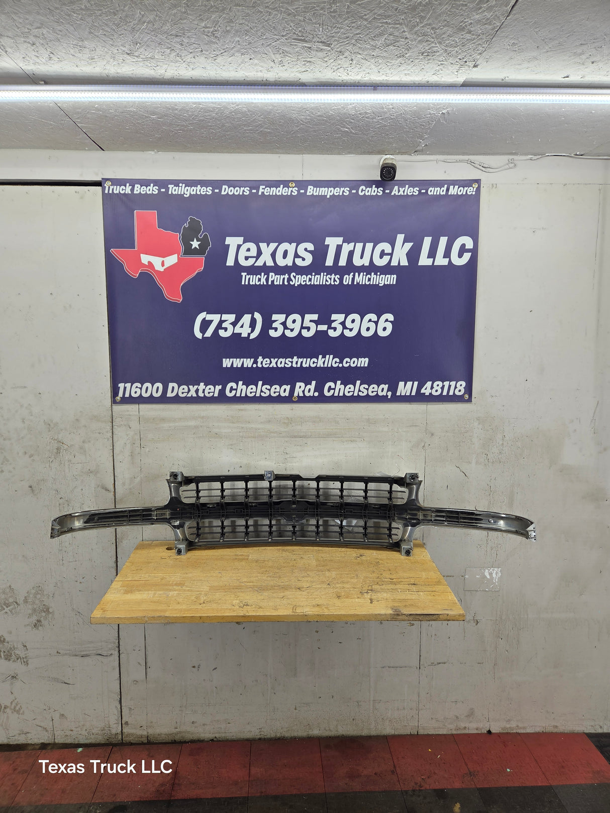 1999-2002 Chevrolet Silverado 1500 2500 3500 Grill OEM