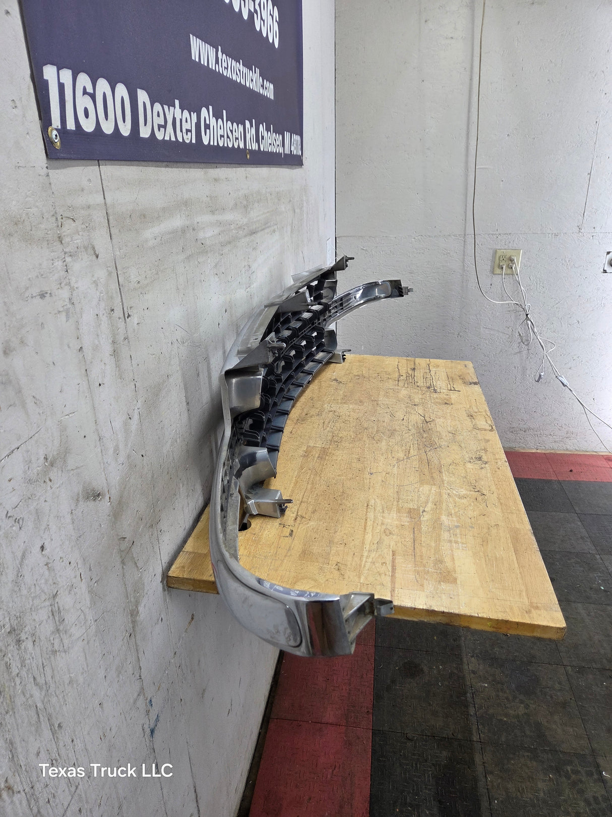 1999-2002 Chevrolet Silverado 1500 2500 3500 Grill OEM