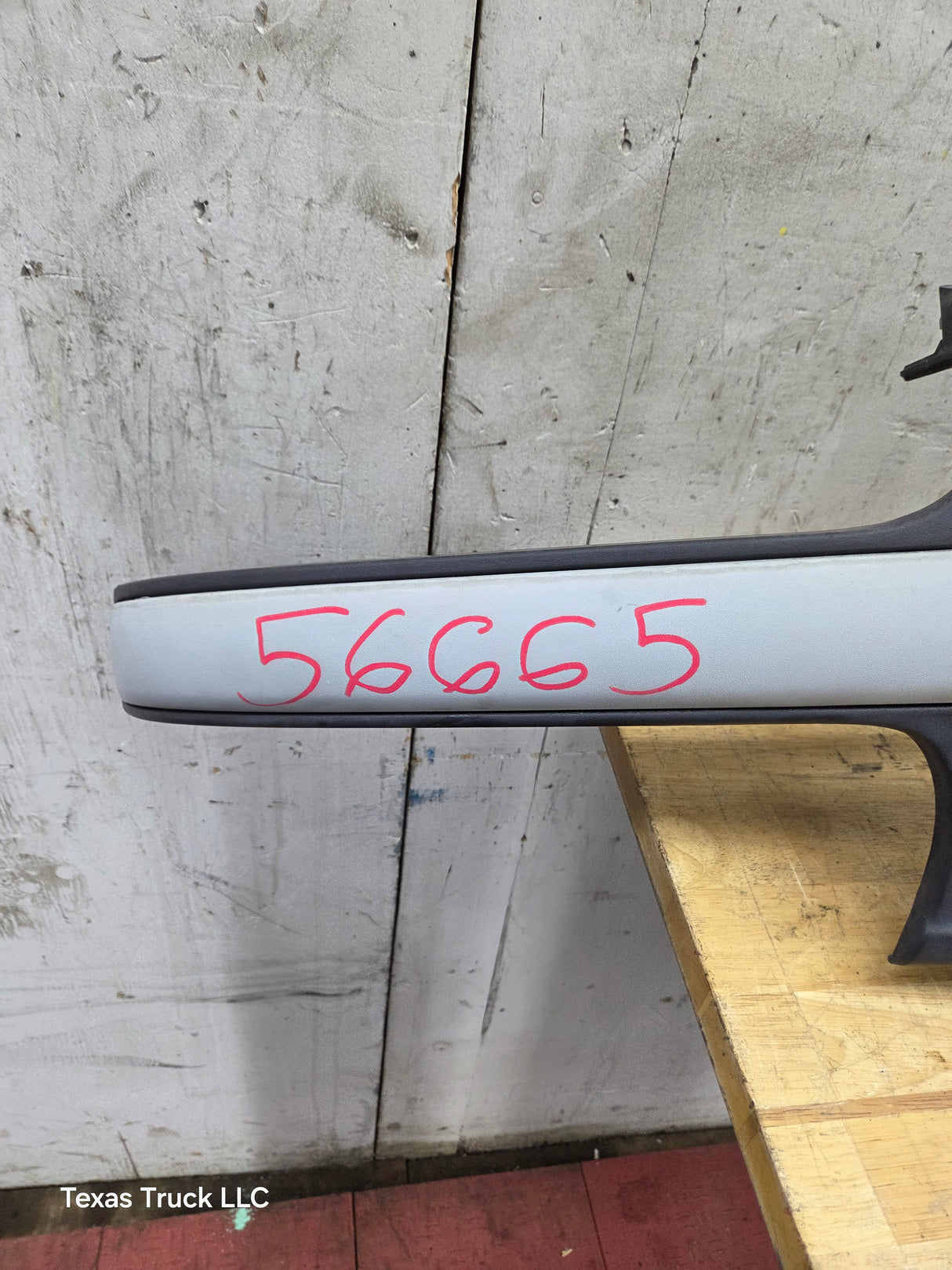 1999-2002 Chevrolet Silverado 1500 2500 3500 Grill OEM