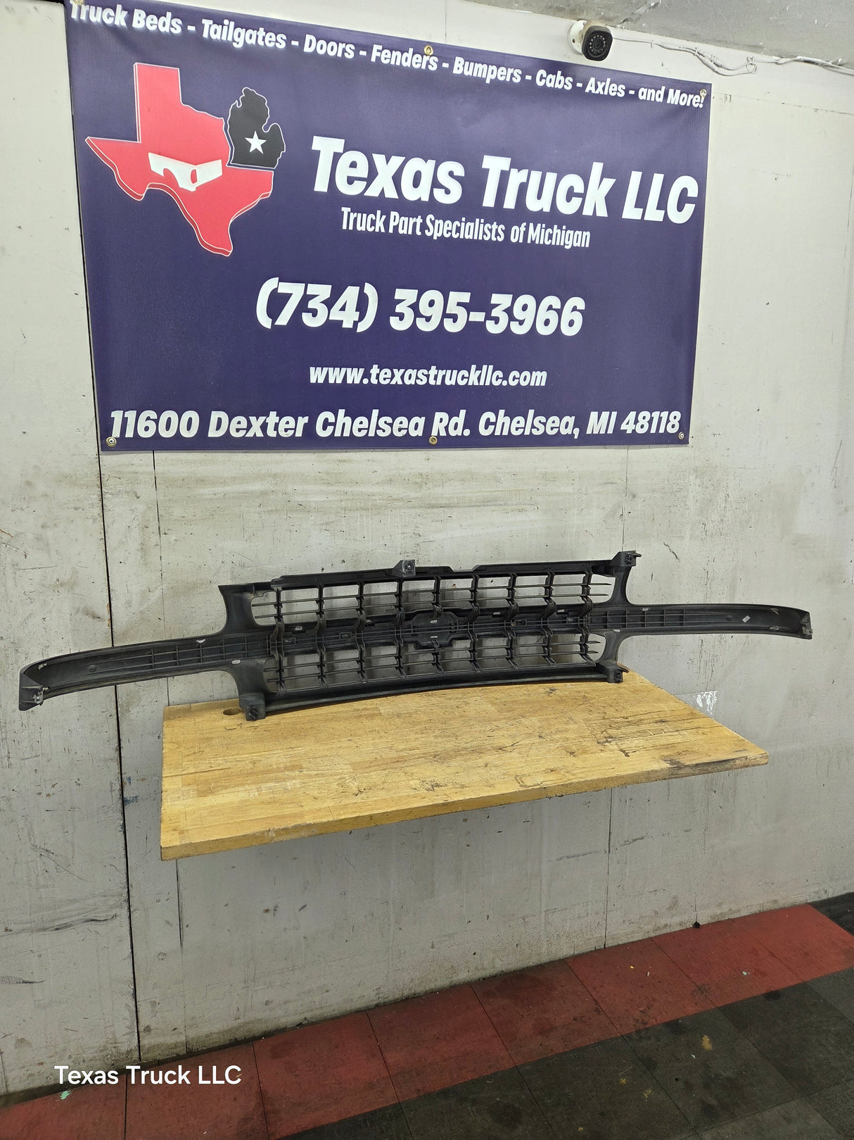 1999-2002 Chevrolet Silverado 1500 2500 3500 Grill OEM