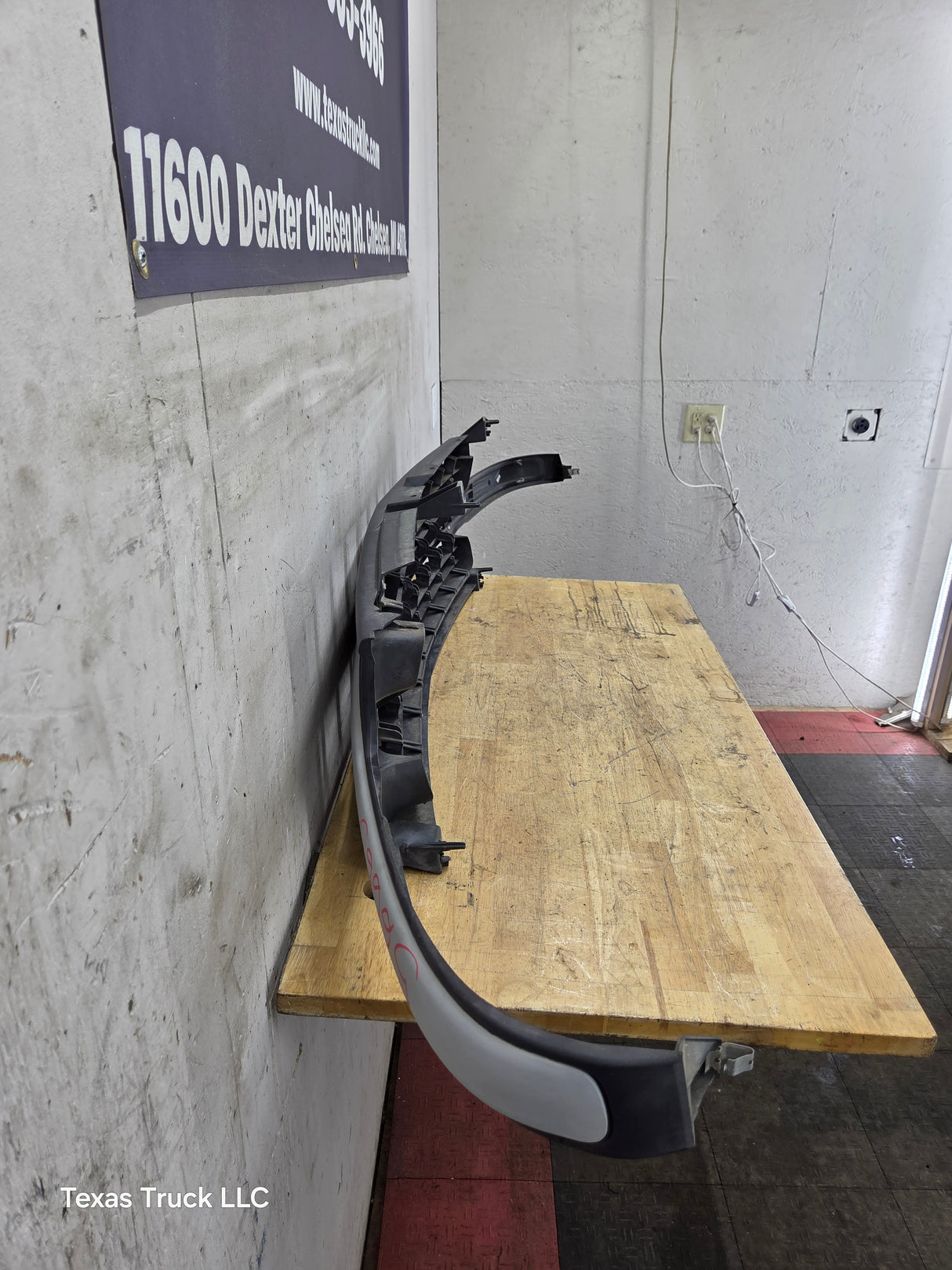 1999-2002 Chevrolet Silverado 1500 2500 3500 Grill OEM