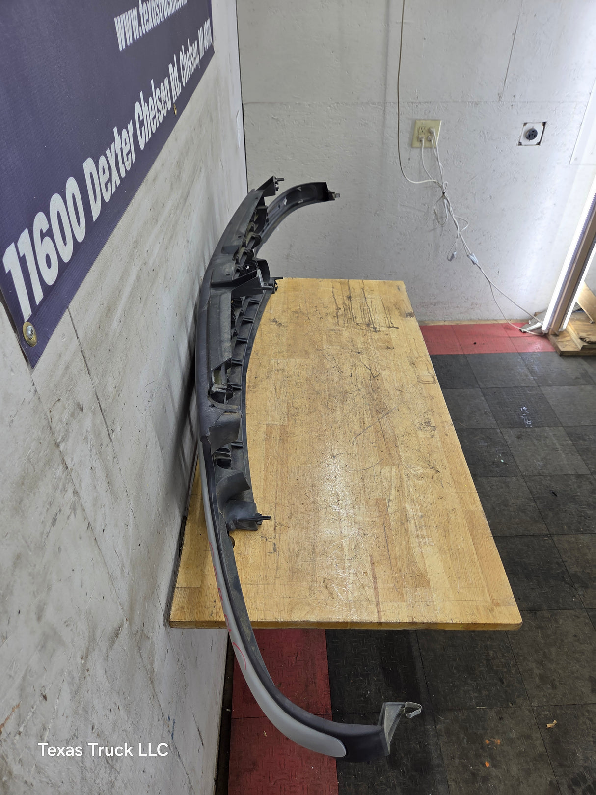 1999-2002 Chevrolet Silverado 1500 2500 3500 Grill OEM