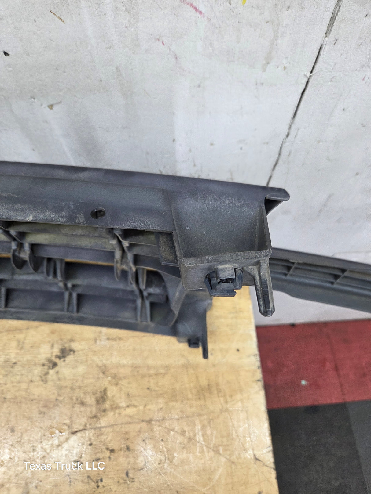 1999-2002 Chevrolet Silverado 1500 2500 3500 Grill OEM