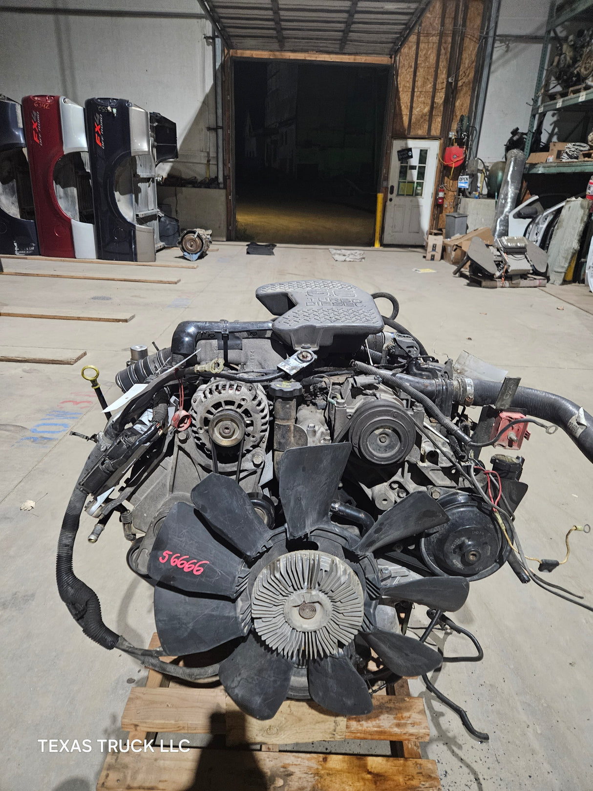 2005 LLY Duramax Diesel 6.6L Engine Runs Great