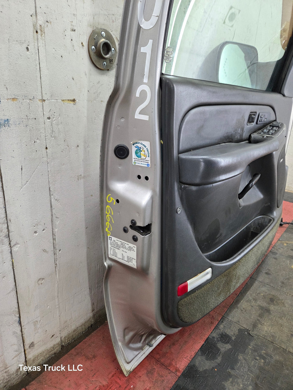 1999-2006 Chevrolet Silverado / GMC Sierra 1500 2500 3500 HD Front Driver Side Door LH - Fine Silver Birch Metallic