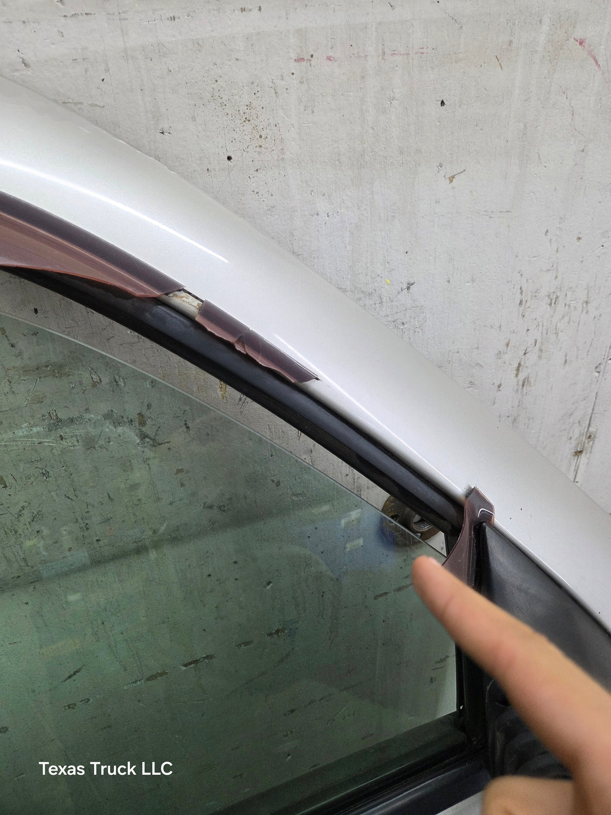 1999-2006 Chevrolet Silverado / GMC Sierra 1500 2500 3500 HD Front Passenger side Door RH - Fine Silver Birch Metallic