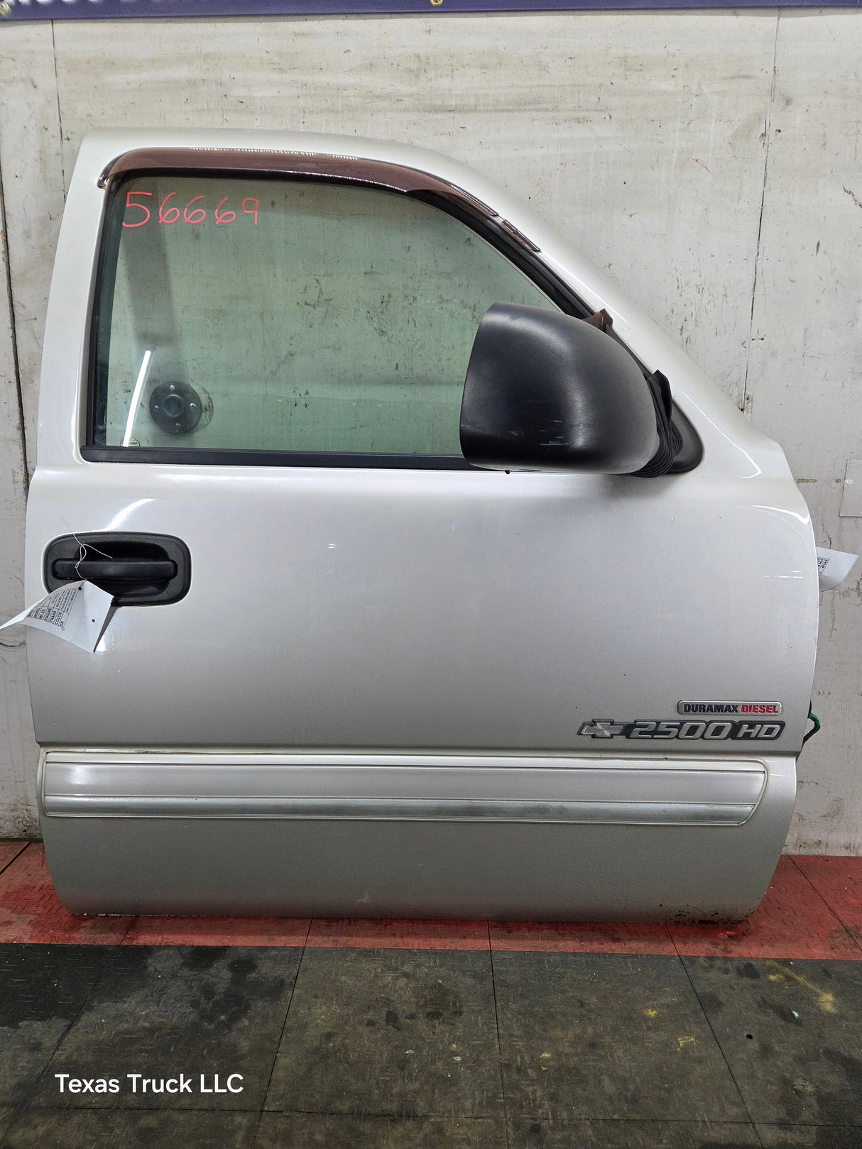 1999-2006 Chevrolet Silverado / GMC Sierra 1500 2500 3500 HD Front Passenger side Door RH - Fine Silver Birch Metallic