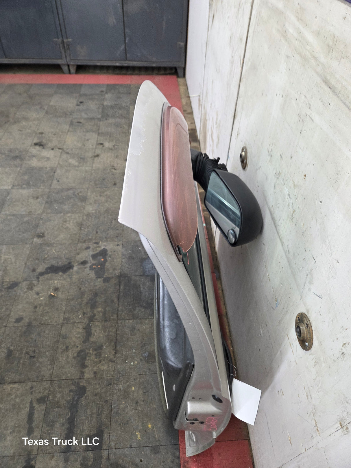 1999-2006 Chevrolet Silverado / GMC Sierra 1500 2500 3500 HD Front Passenger side Door RH - Fine Silver Birch Metallic