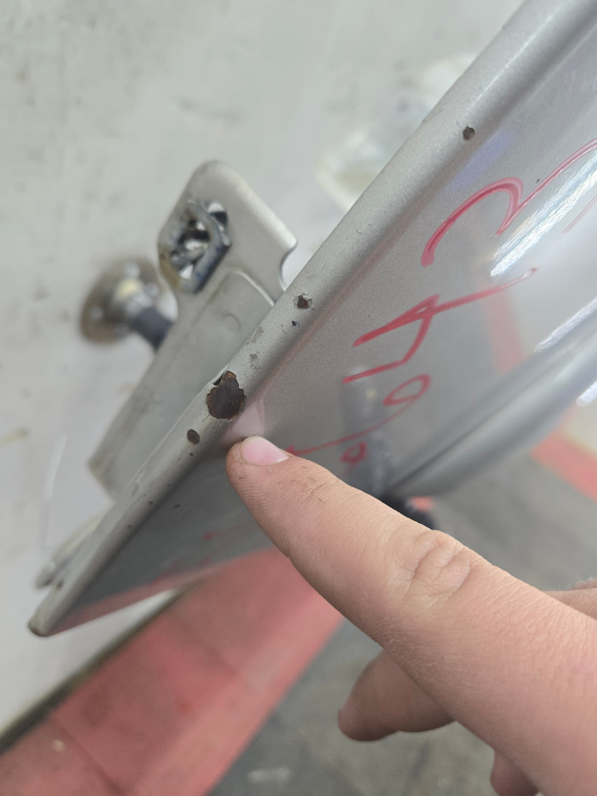 2003-2007 Chevrolet Silverado / Tahoe / Suburban 1500 2500 3500 HD LH Driver Side "Cateye" Front Fender - Fine Silver Birch Metallic