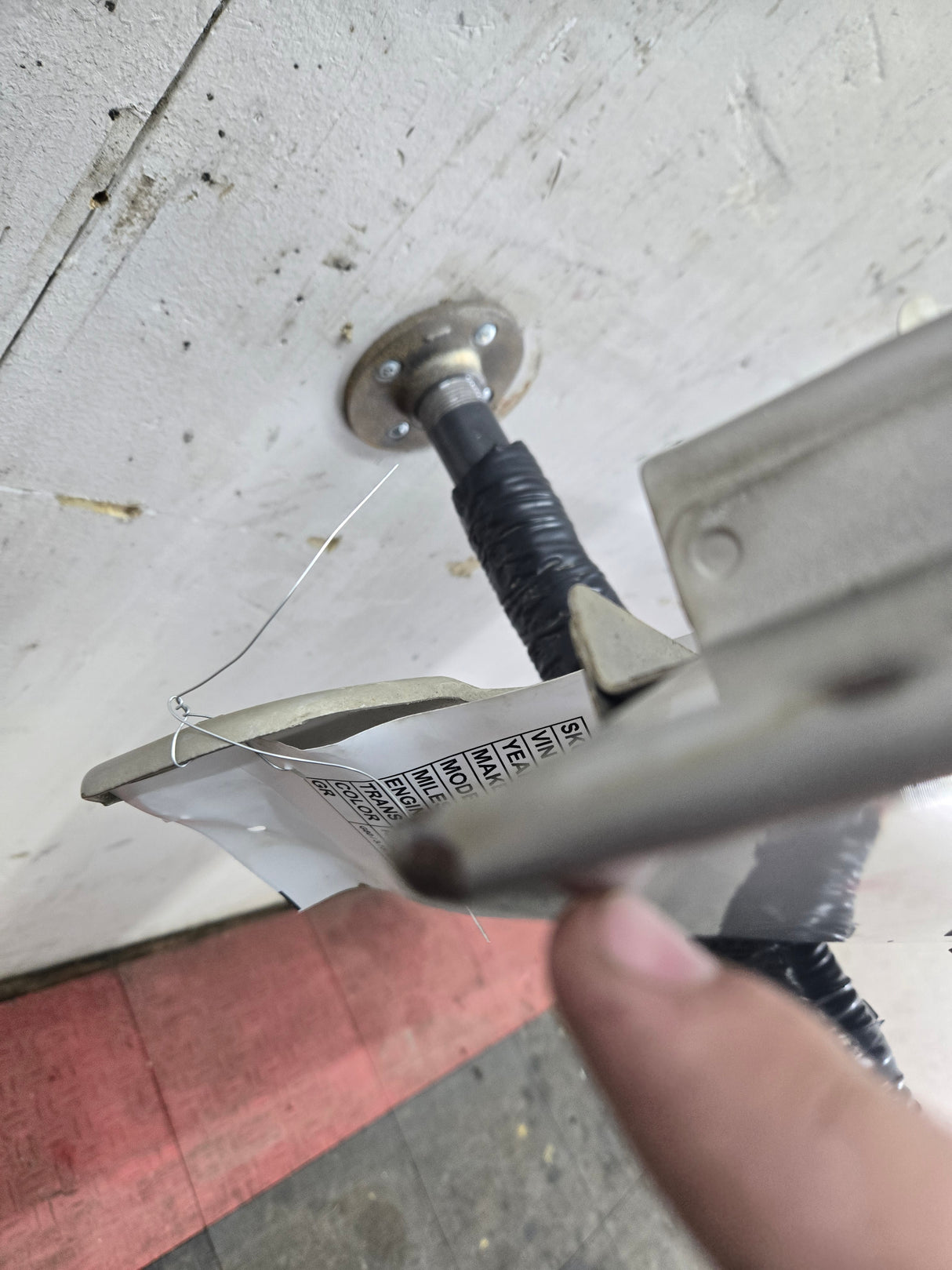 2003-2007 Chevrolet Silverado / Tahoe / Suburban 1500 2500 3500 HD LH Driver Side "Cateye" Front Fender - Fine Silver Birch Metallic