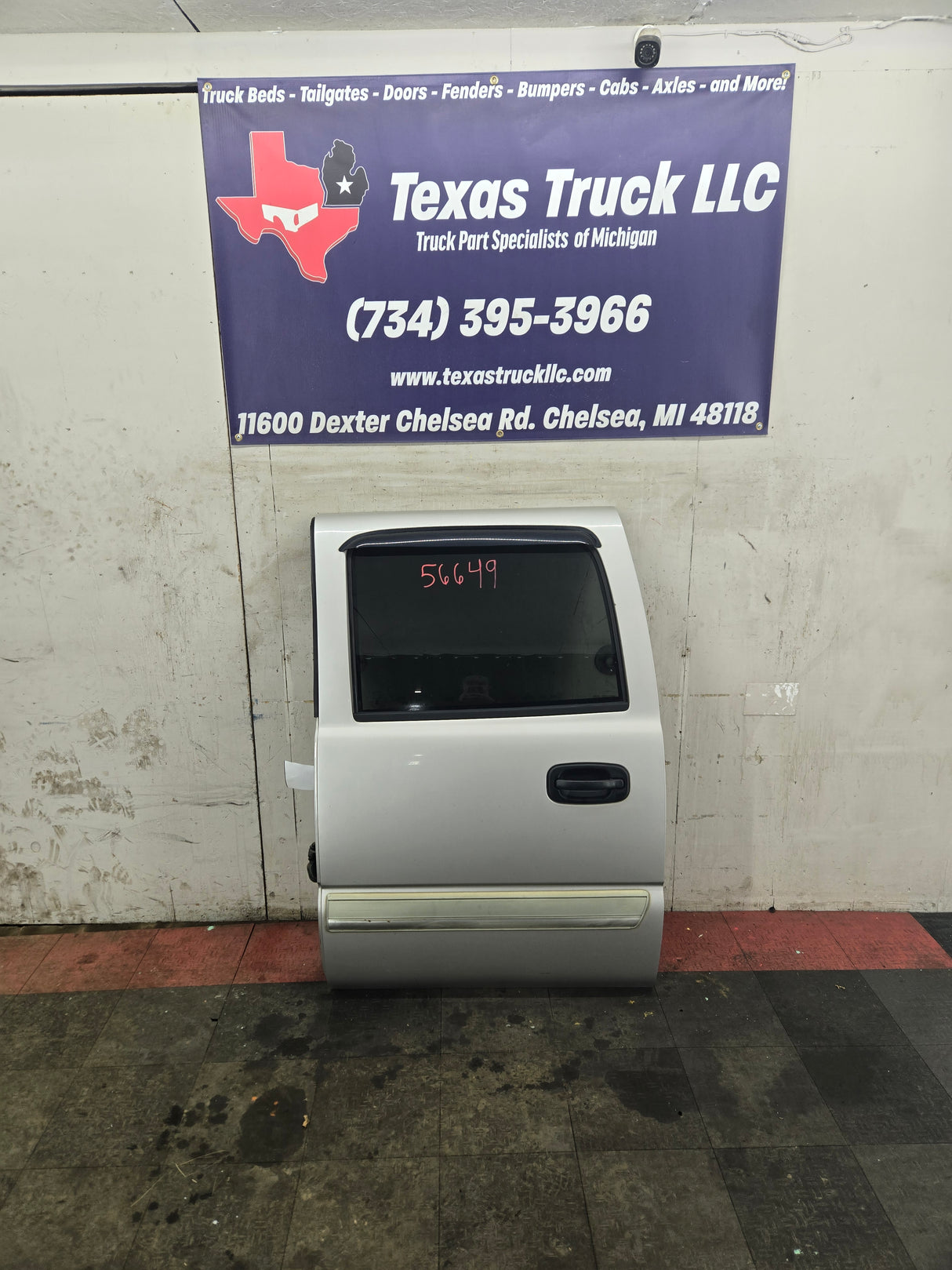 1999-2007 Chevrolet Silverado / GMC Sierra 1500 2500 3500 HD Rear Driver side LH Crew Cab rear door - Fine Silver Birch Metallic