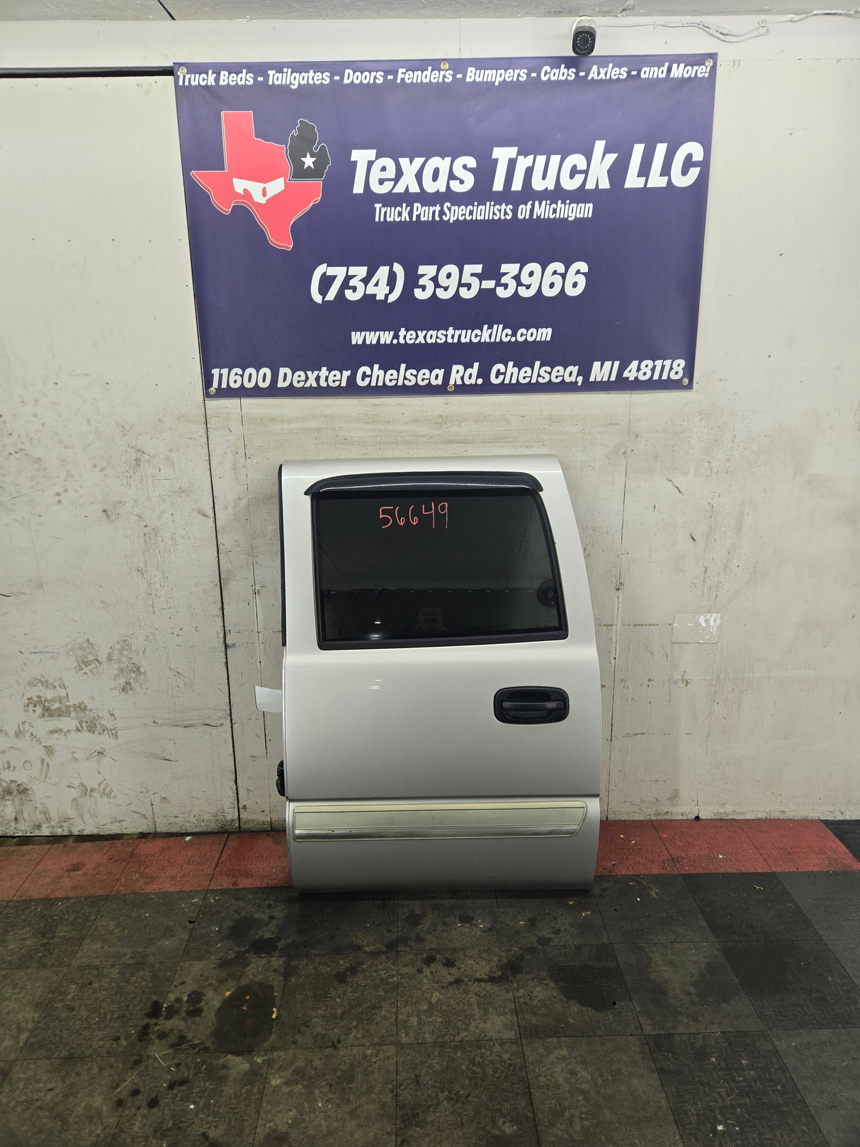 1999-2007 Chevrolet Silverado / GMC Sierra 1500 2500 3500 HD Rear Driver side LH Crew Cab rear door - Fine Silver Birch Metallic