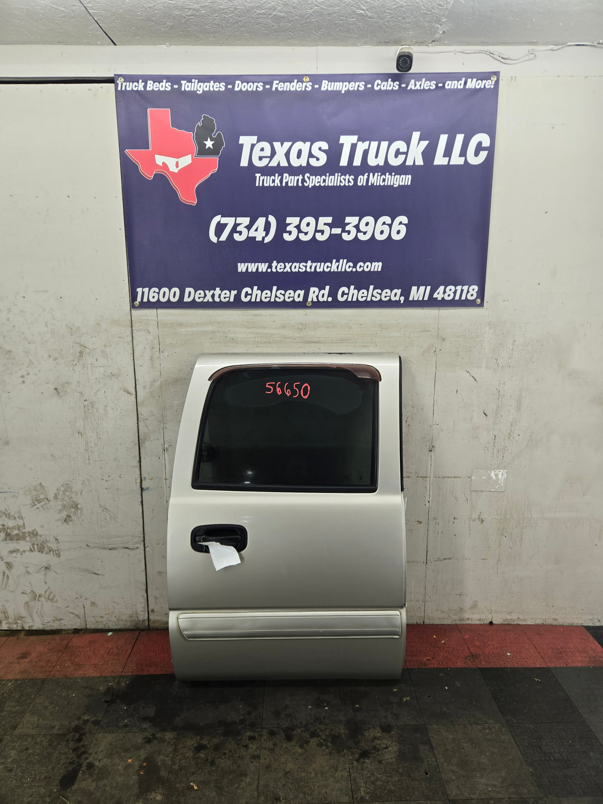 1999-2006 Chevrolet Silverado / GMC Sierra 1500 2500 3500 HD Rear Passenger side Crew Cab rear door RH - Fine Silver Birch Metallic