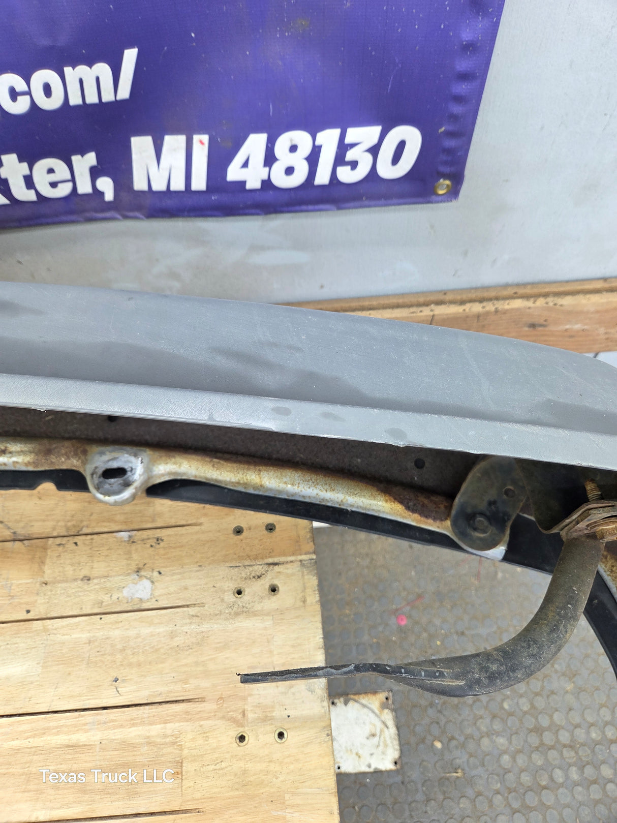 1999-2002 Chevrolet Silverado 1500 Front Bumper - Chrome