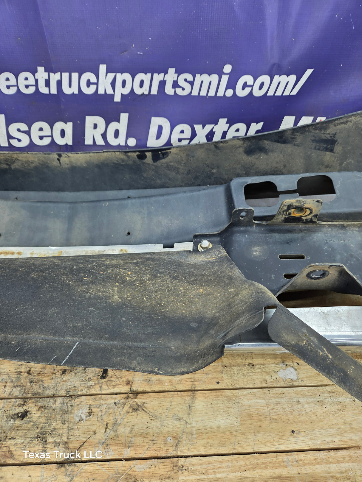 2007-2010 Chevrolet Silverado 2500 3500 HD Front Bumper