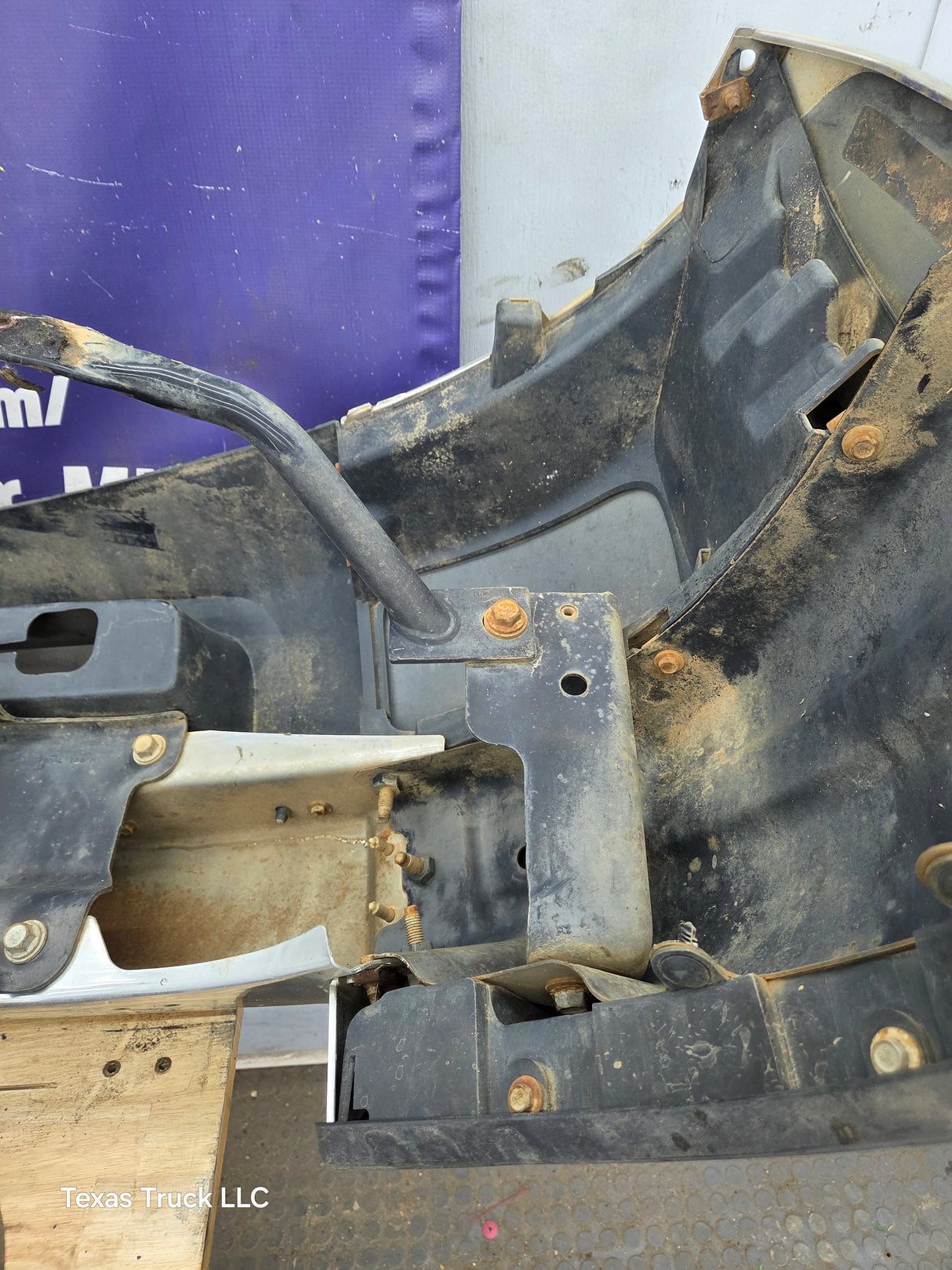 2007-2010 Chevrolet Silverado 2500 3500 HD Front Bumper